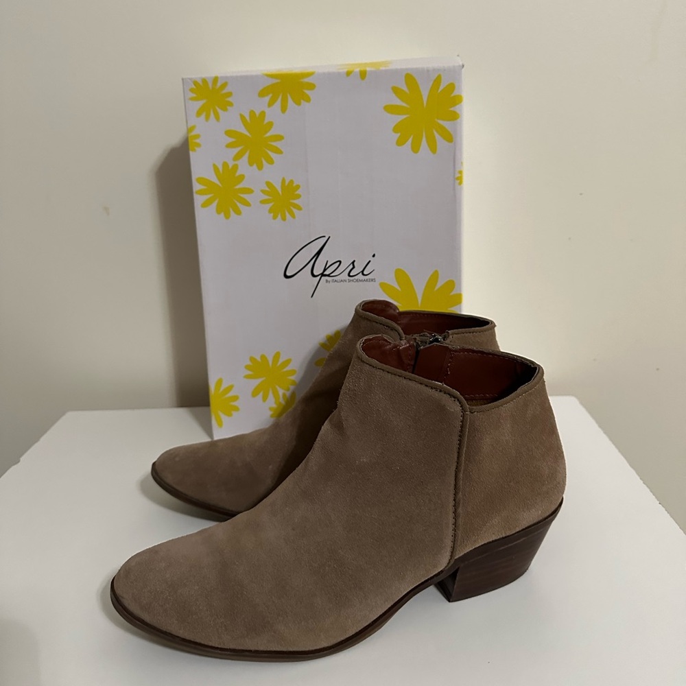 Apri Geronimo Taupe Suede Booties, Size 8-1/2